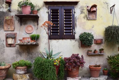 5 trucos para de decoración de patios y terrazas para dar amplitud